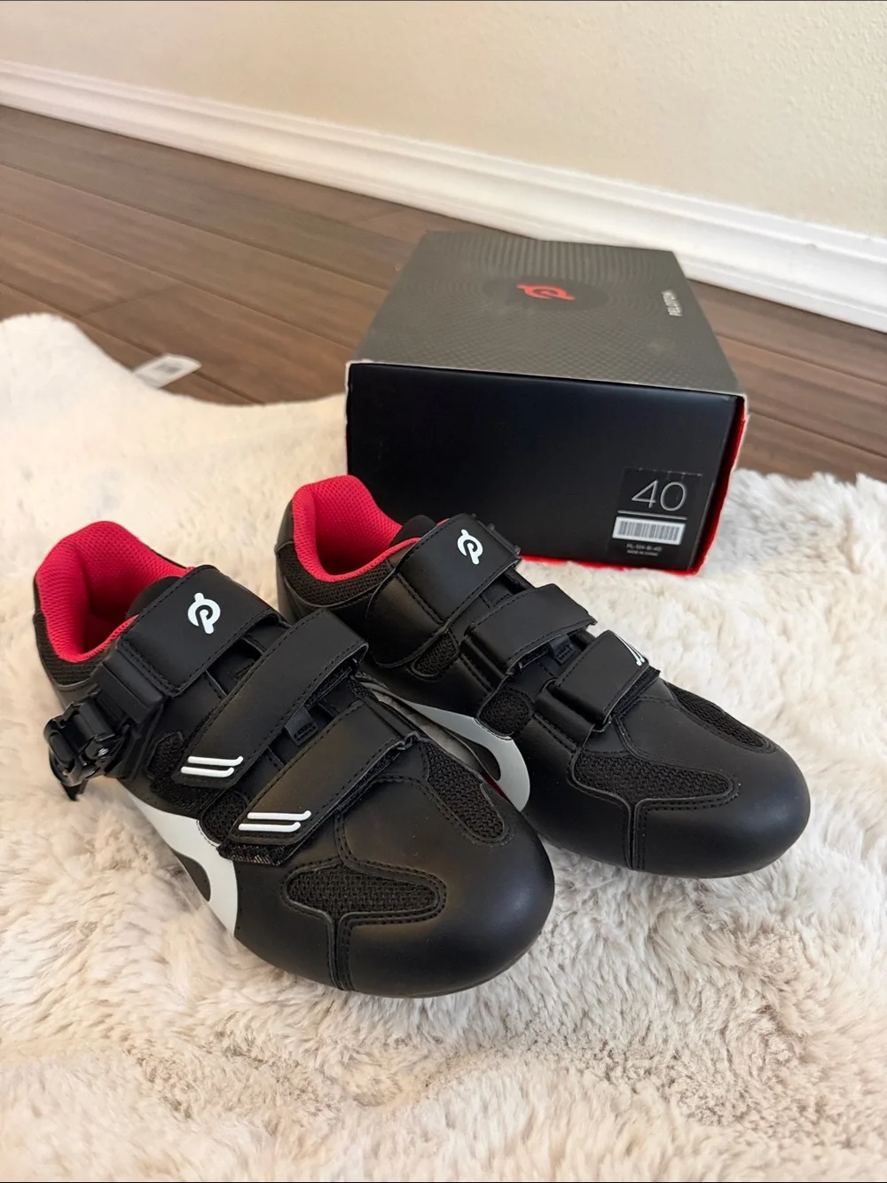 Peloton Shoes - 40/9 women’s cycling